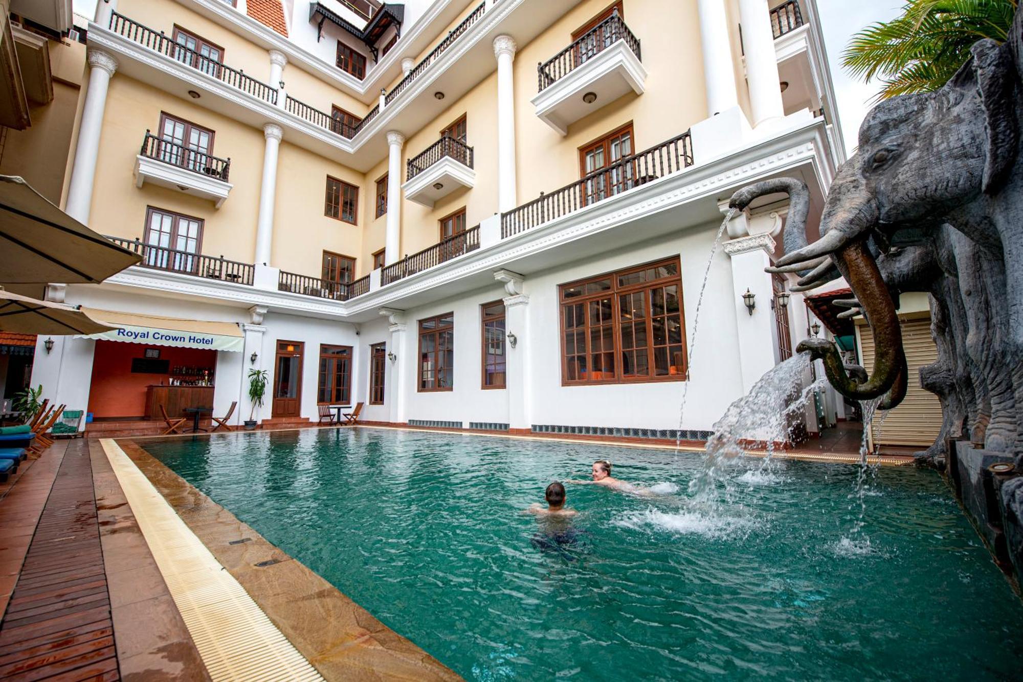 The Suite By Royal Crown Hotel Siem Reap Exterior foto