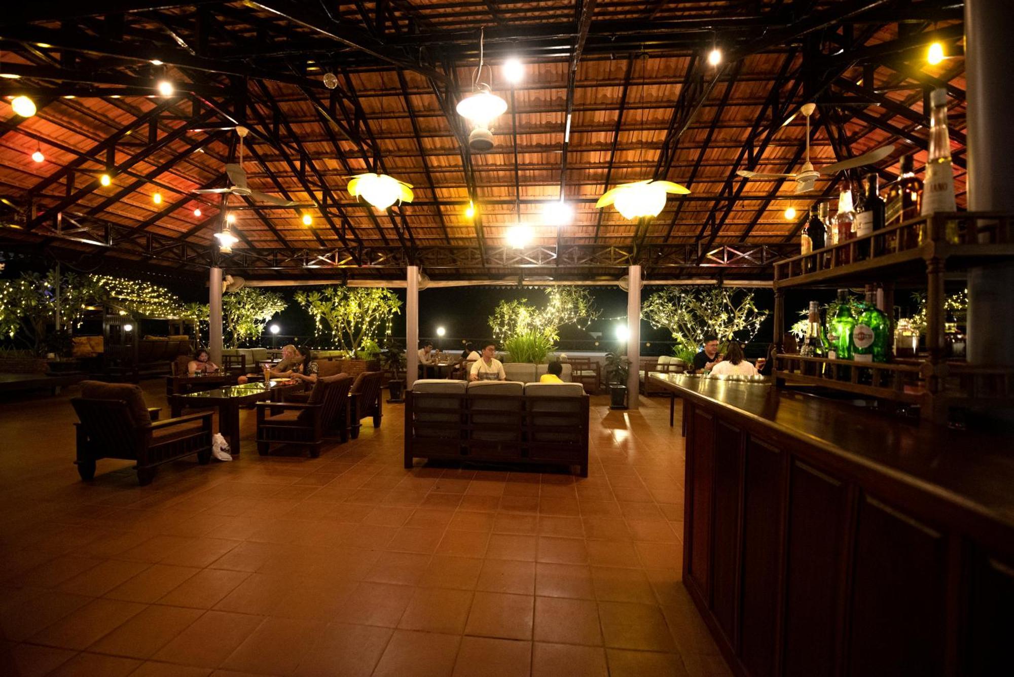 The Suite By Royal Crown Hotel Siem Reap Exterior foto