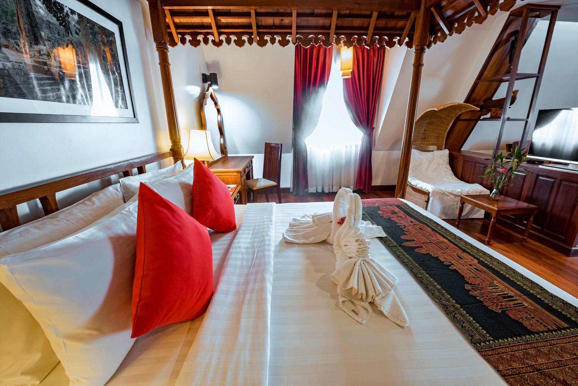The Suite By Royal Crown Hotel Siem Reap Exterior foto